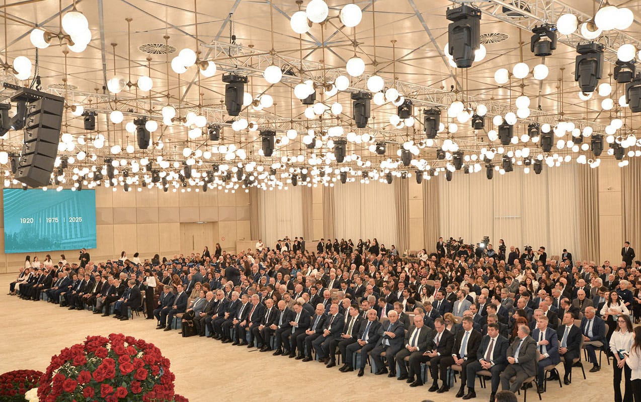 AzMİU-nun 50 illik yubileyi Gülüstan Sarayında qeyd olunub