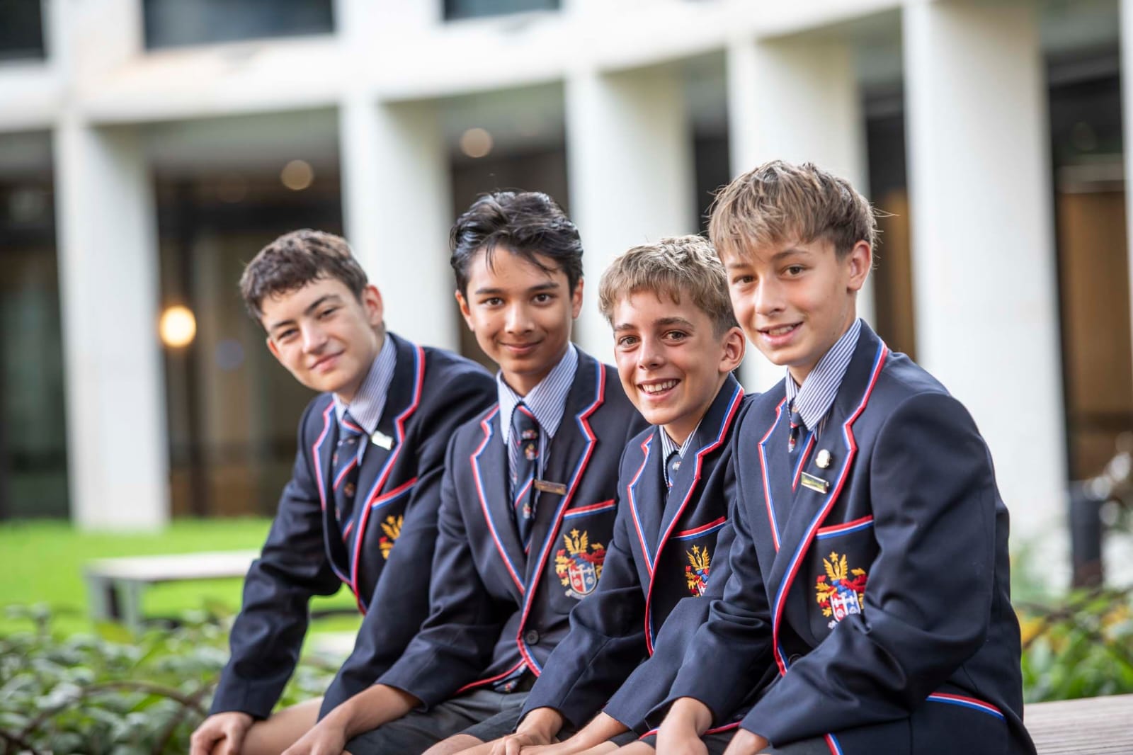 İngiltərədə müəllimlərə qadına qarşı zorakılığı aşkar etmək və onunla mübarizə aparmaq üçün təlim veriləcək