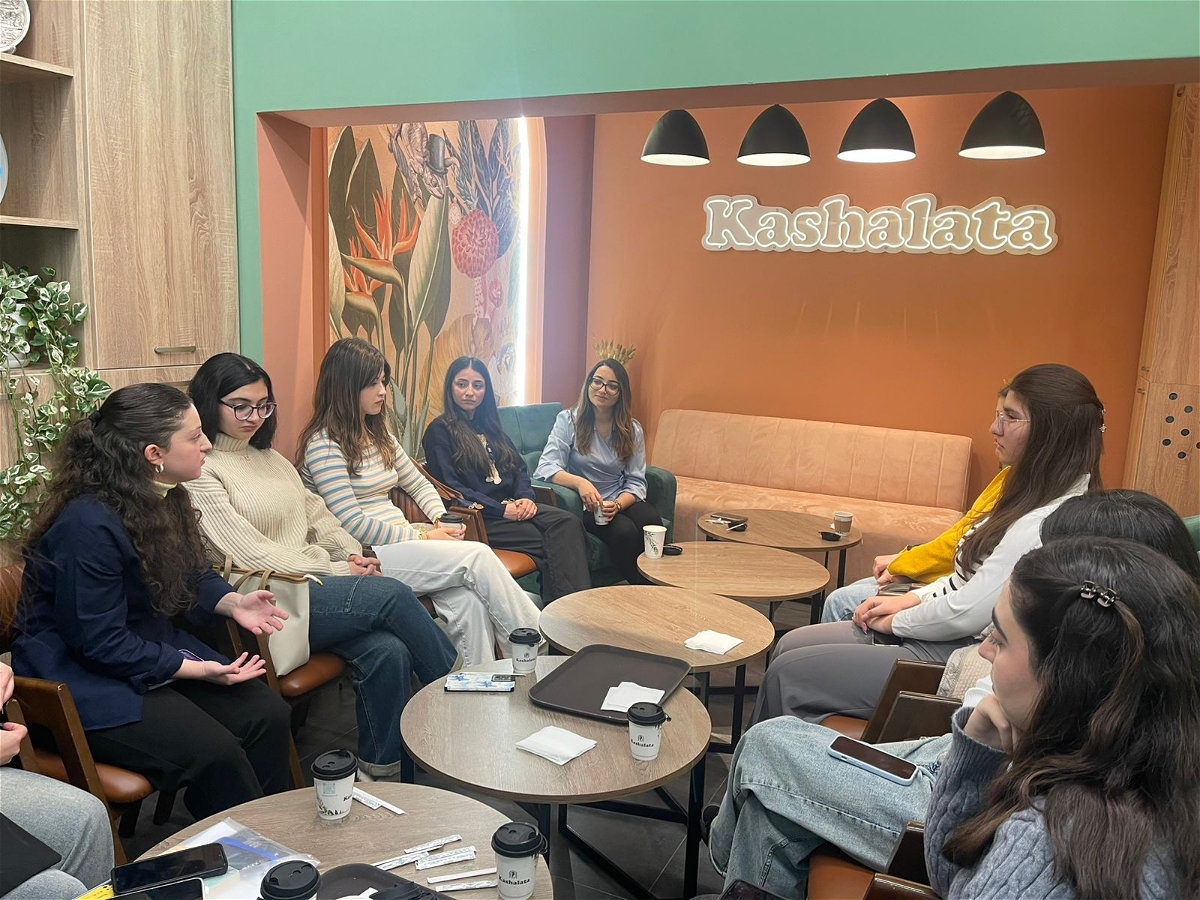 Autizmli gənclərin sosiallaşması və məşğulluğu mövzusunda dərs təşkil olunub