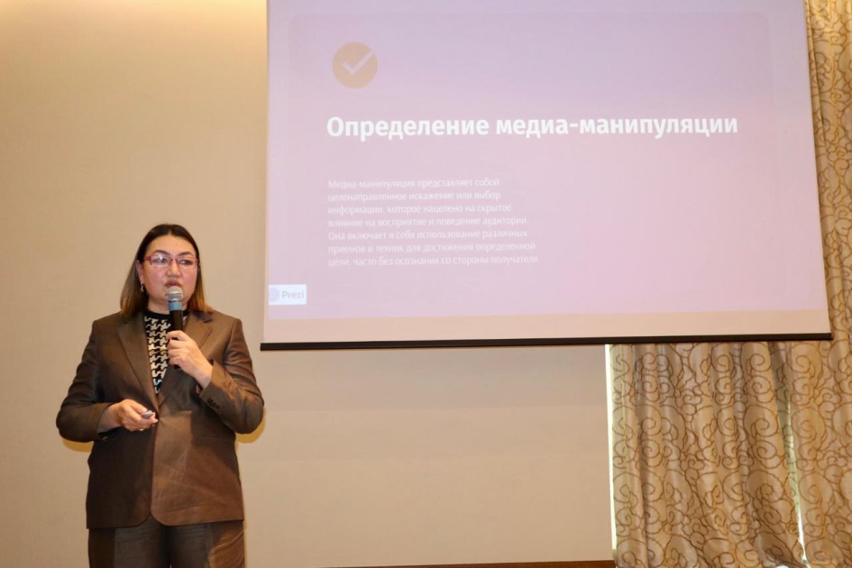 “Media Savadlılığı” Həftəsi çərçivəsində gənclər üçün xarici ekspertlərin iştirakı ilə təlimlər keçirilib