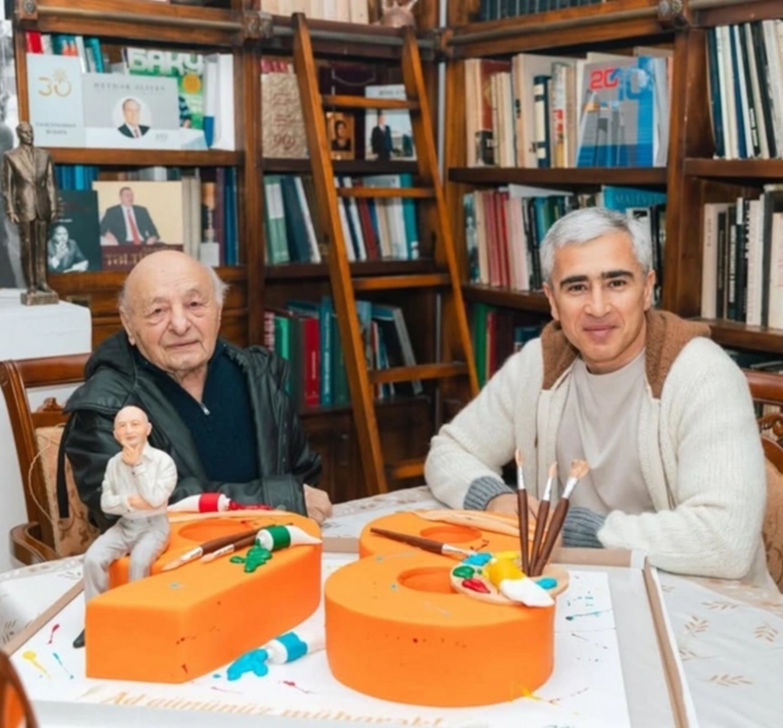 Anar Ələkbərov Xalq rəssamı Ömər Eldarovu evində ziyarət edib
