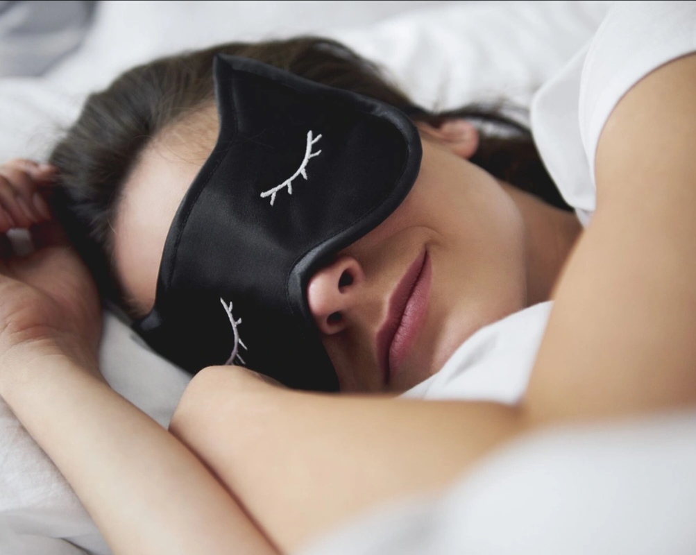 On dəqiqə ərzində yuxuya getməyin yolu