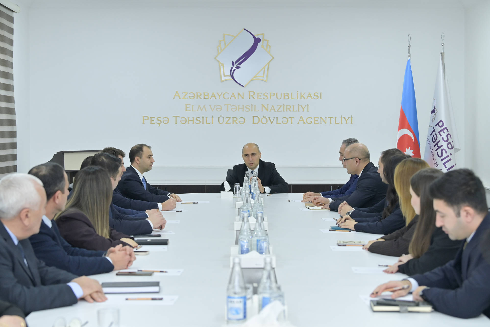 Peşə Təhsili üzrə Dövlət Agentliyinin yeni direktoru kollektivə təqdim olunub