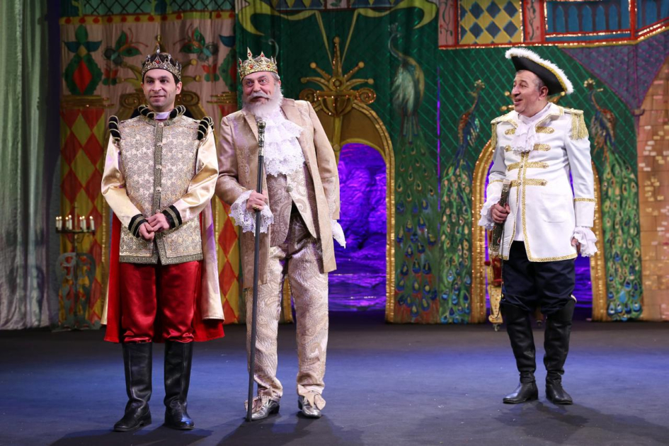 “Büllur başmaq” tamaşasının premyerası keçirilib - FOTOLAR