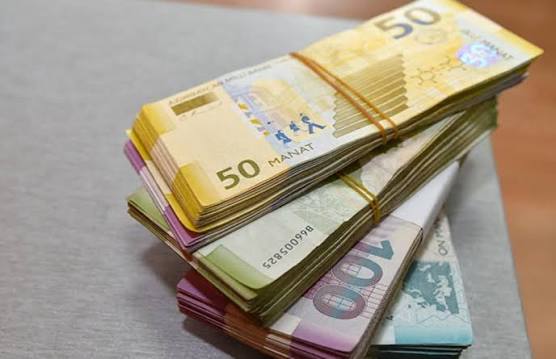 26 min manat mənimsəyən məktəb direktoru cəzalandırıldı