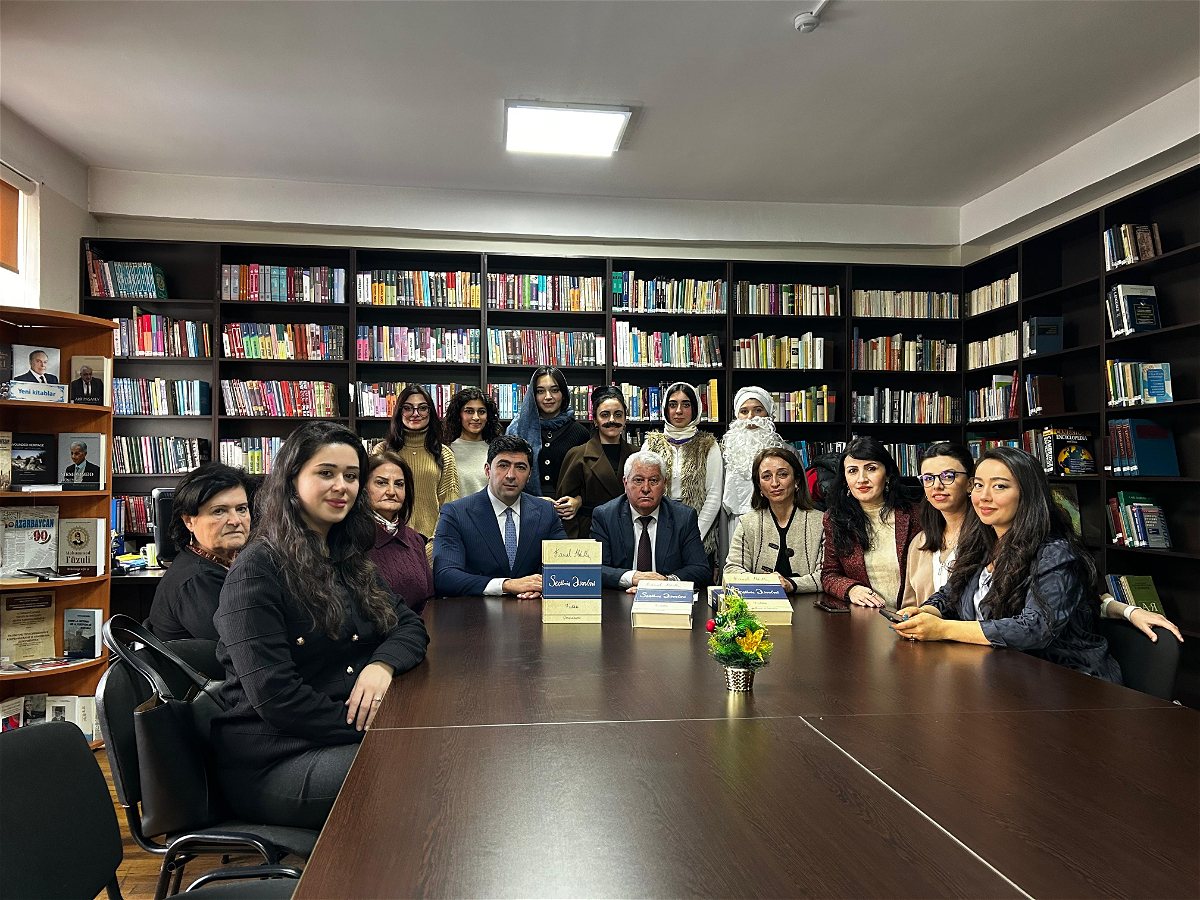 “K.Abdulla yaradıcılığında “Dədə Qorqud” mövzusu”nda dəyirmi masa keçirilib