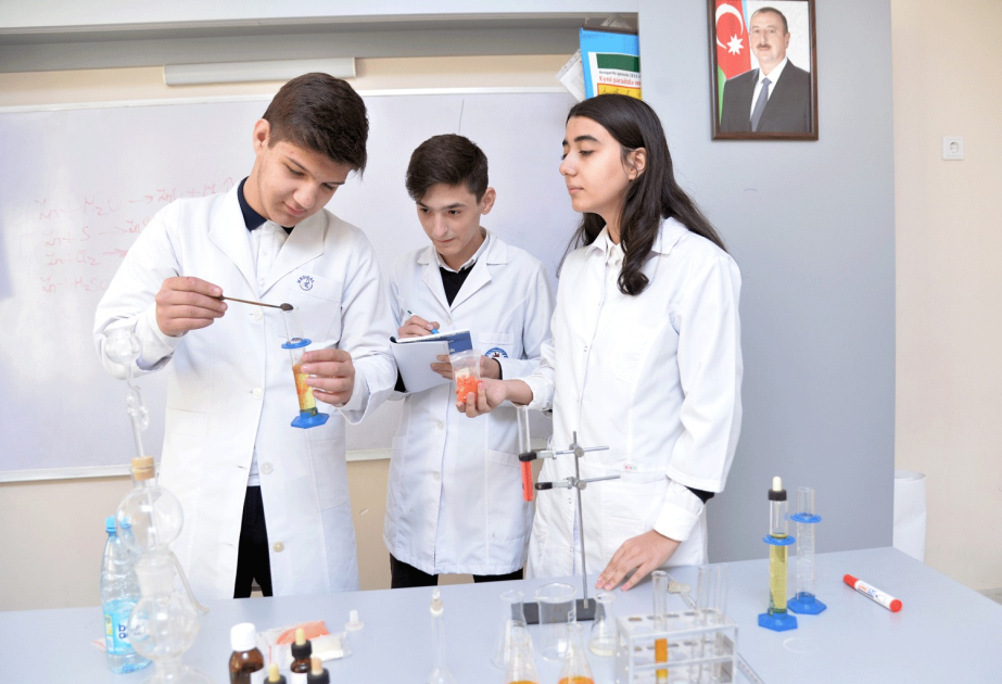 “Kiçik Akademiya”lara 20 mindən artıq şagird cəlb olunub