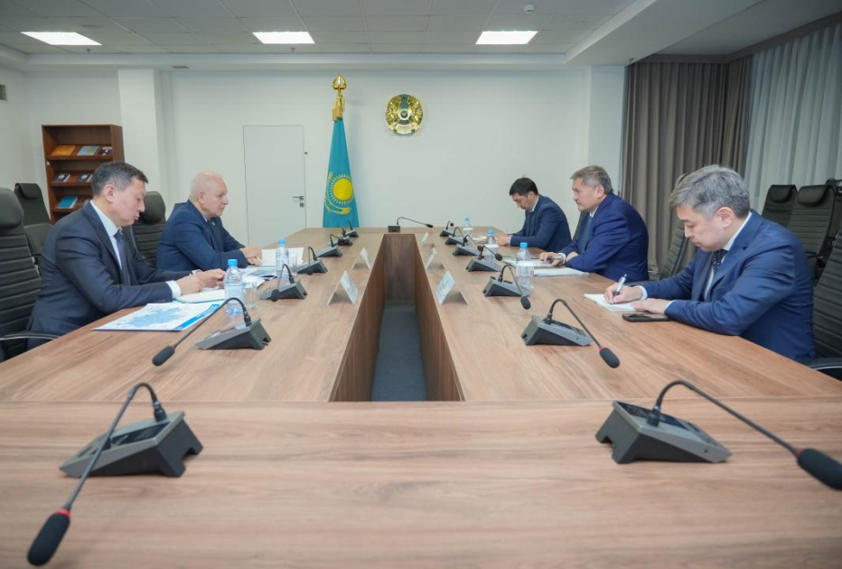 Astanada türkologiya üzrə tədqiqatların perspektivləri müzakirə olunub