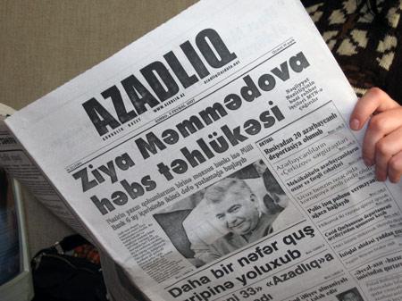 "Azadlıq" qəzetinin ilk nəşrindən 35 il ötür