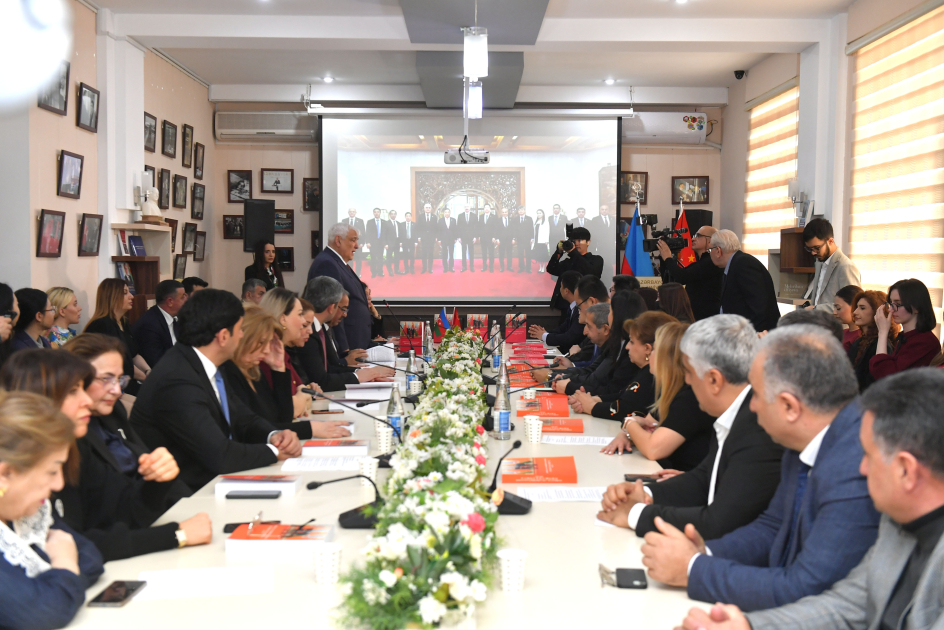 ADU-da “Azərbaycan-Çin Prezident Salnaməsi" kitabının təqdimat mərasimi keçirilib
