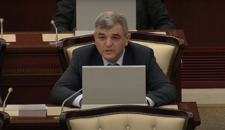 Komitə sədrindən təhsillə bağlı mühüm təklif