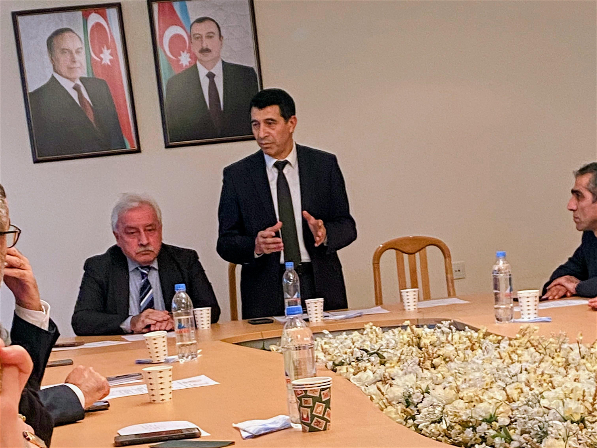 ADU dosentləri Beynəlxalq Fəlsəfə Gününə həsr edilmiş dəyirmi masada iştirak ediblər