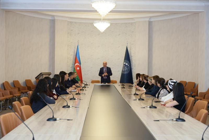 UNEC-də ICRESS-2025 konfransının təşkilində fərqlənən əməkdaş və tələbələr təltif olunub