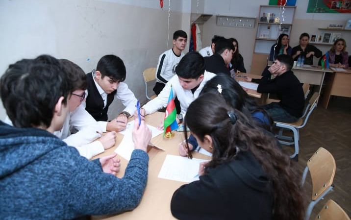 Sumqayıt şəhər 37 nömrəli tam orta məktəbdə bilik yarışı keçirilib