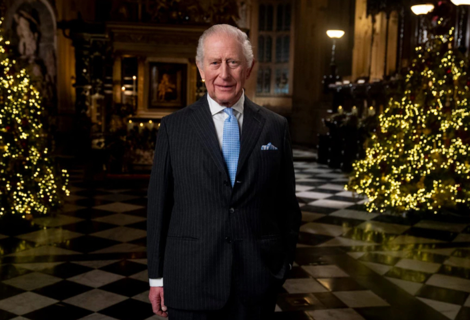 Kral Çarlz Milad müraciətində insanları sosial mediadan uzaqlaşmağa çağırıb