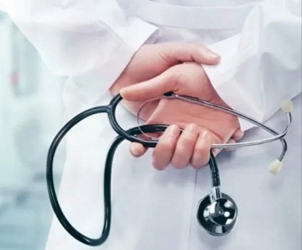 Azərbaycanda tibb işçilərinin sayı azalıb