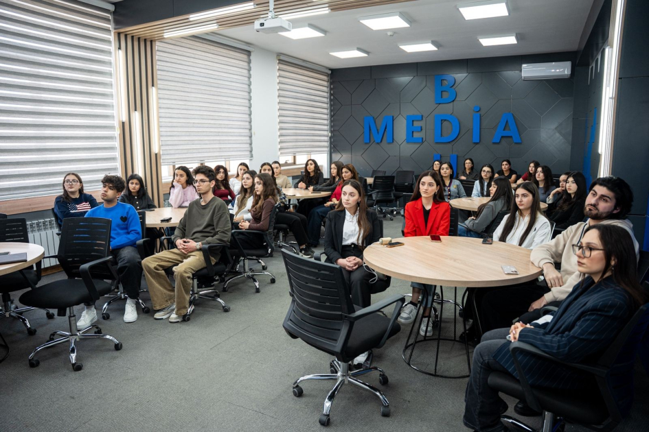 BDU-nun iki tələbəsi “MEDİA Savadlılığı” Həftəsi çərçivəsində mükafatlandırılıb