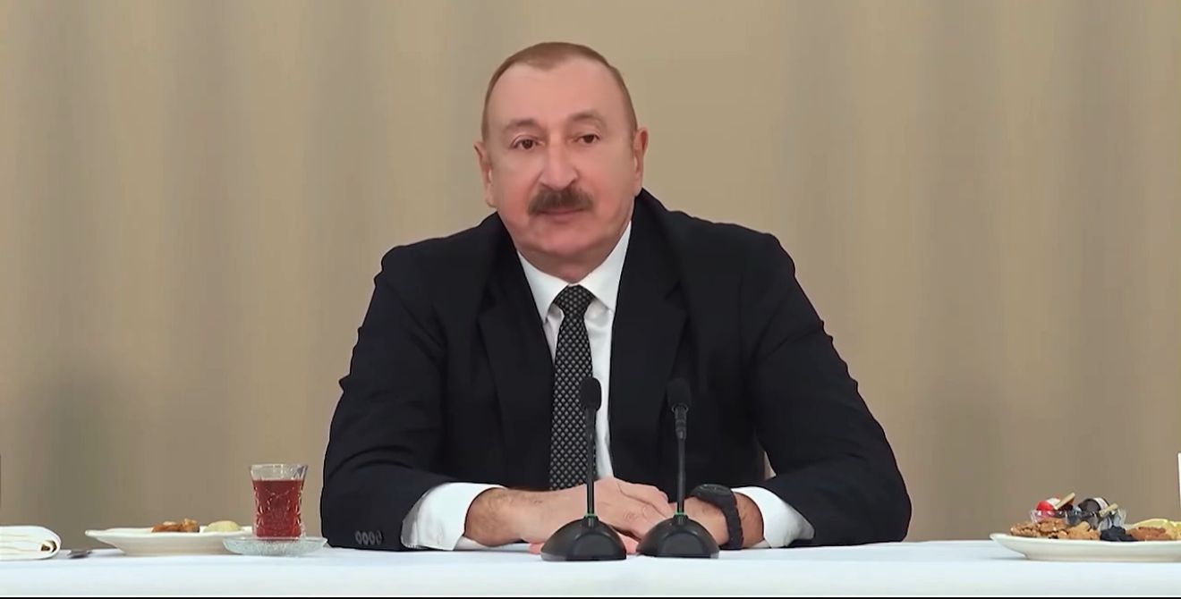 İlham Əliyev Qarabağ Universitetindən danışarkən duyğulandı