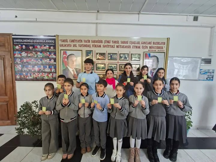 Zaqatala Çökəkoba kənd tam orta məktəbində fərqlənən şagirdlərə “yaşıl kart” təqdim olunub