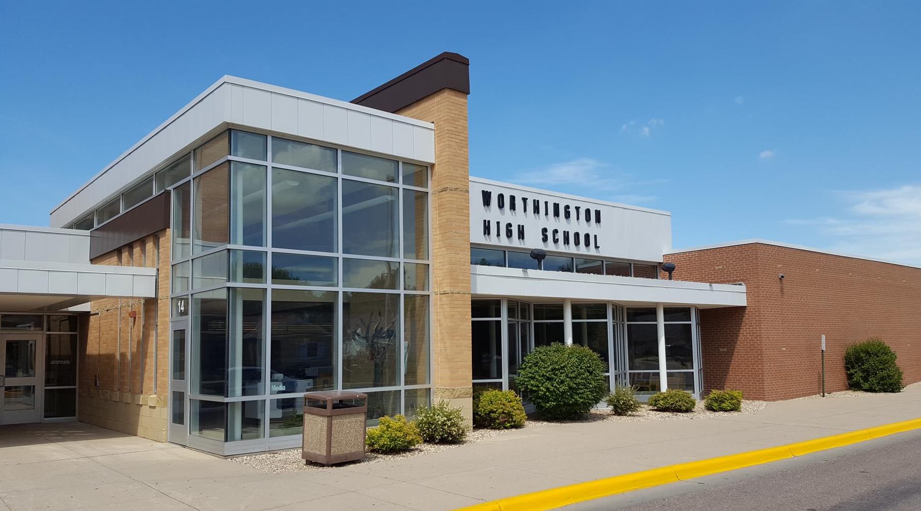 Orta məktəbdə oxumağa niyə davam etmirik? Musiqi müəllimləri narahatdır