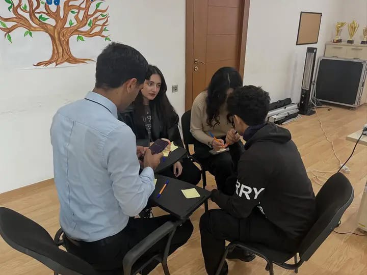 "Gənc Təlimçilər Məktəbi" layihəsi çərçivəsində "Konstruktiv münaqişə həlli" mövzusunda təlim təşkil olunub