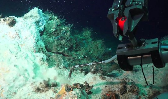 Yunanıstan sahillərində nəhəng isti su çıxışı sahəsi kəşf edilib