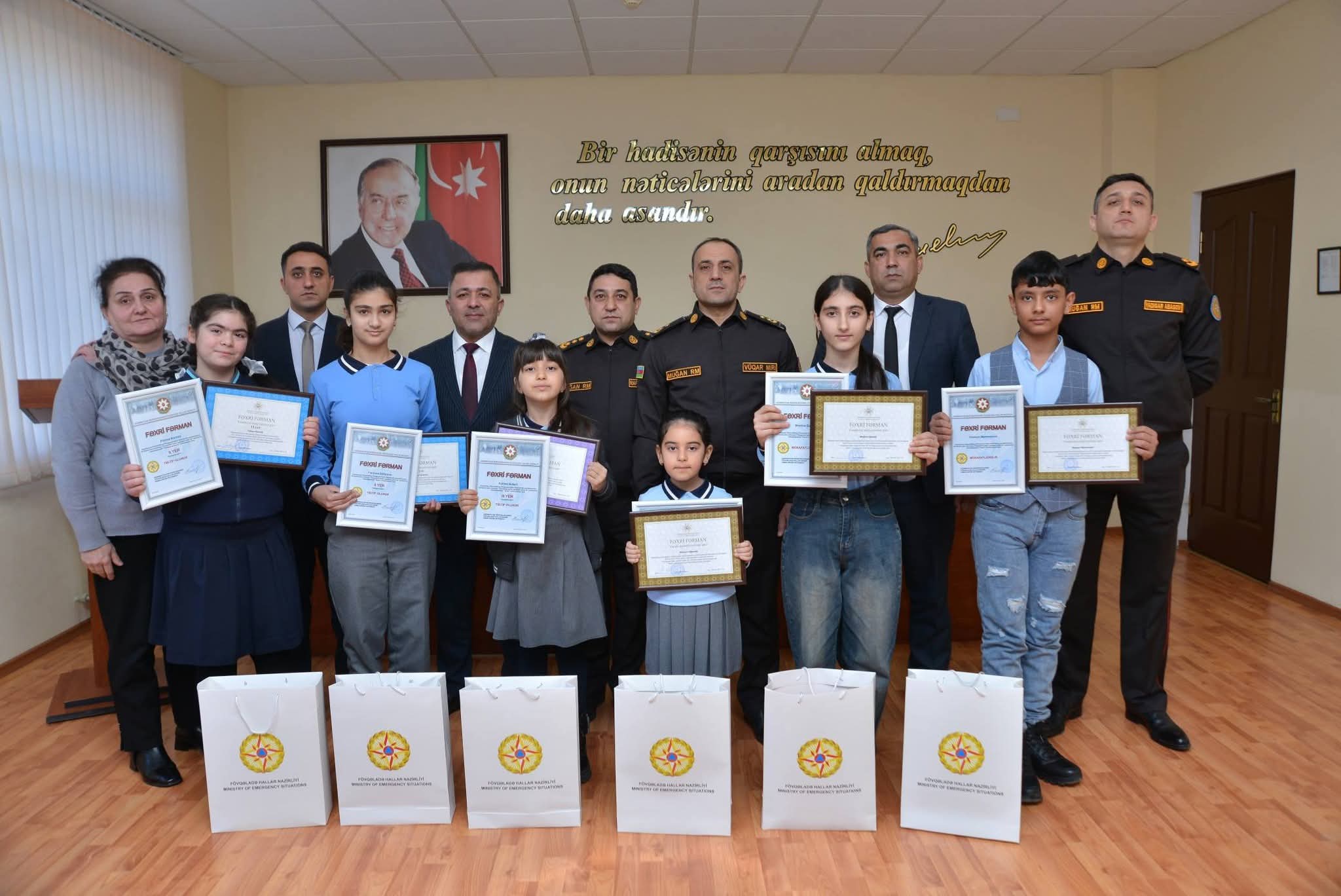“Fövqəladə hallar uşaqların gözü ilə” adlı müsabiqə keçirilib - FOTOLAR