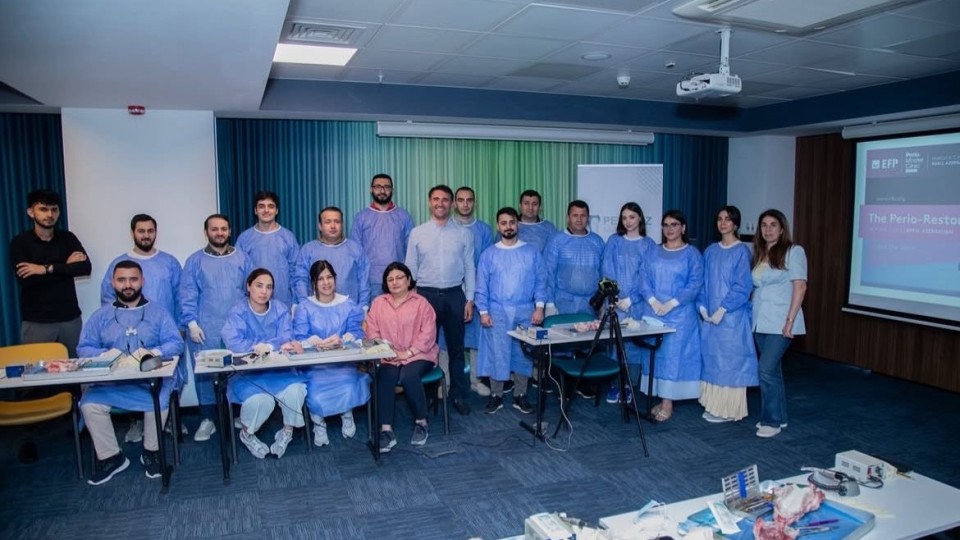 Rezidentlər üçün parodontologiya üzrə master-klass təşkil olunub