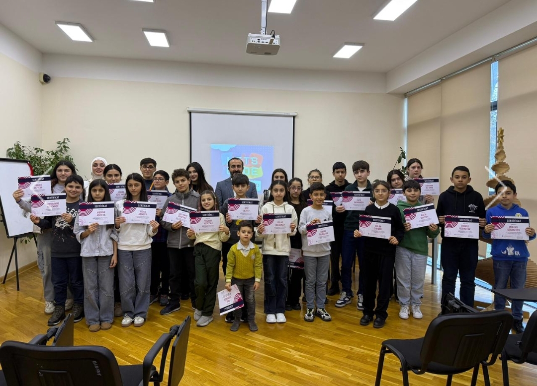 AzMİU əməkdaşlarının övladları üçün rəqəmsal maarifləndirmə təlimi təşkil olunub