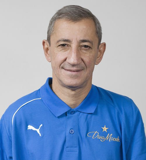 Tanınmış futbolçu və məşqçi Rafiq Əlizadənin xatirəsi anılır