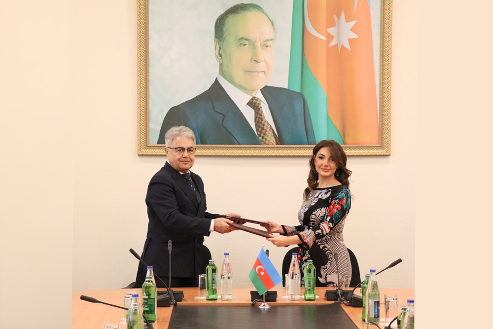 Azərbaycan Universiteti ilə İETİ arasında anlaşma memorandumu imzalanıb