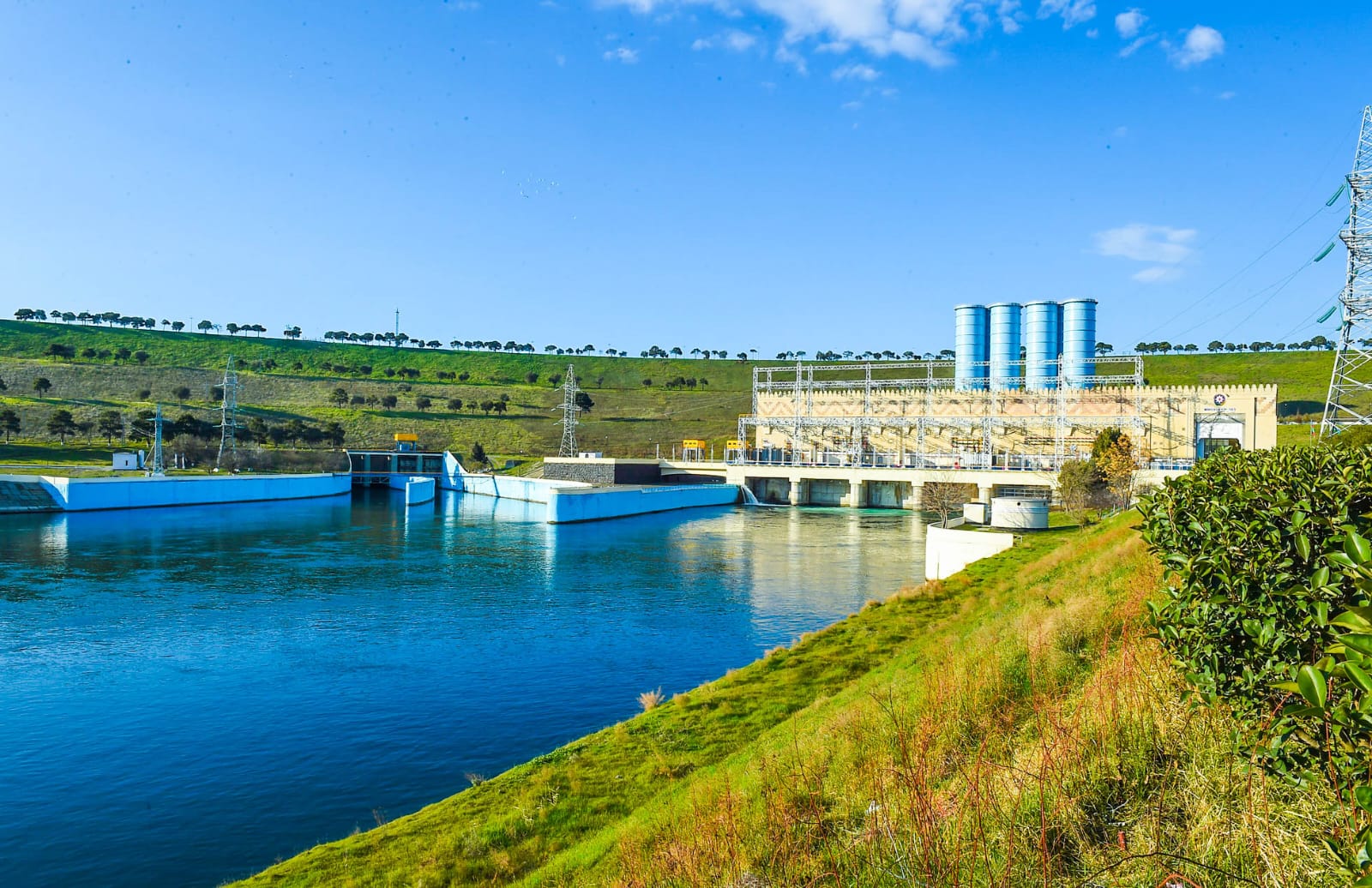 Mingəçevir Su Elektrik Stansiyasının işə salınmasından 72 il ötür