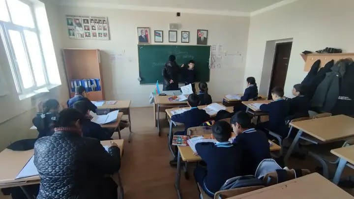 İsgəndər Məmmədov adına Qımır kənd tam orta məktəbində İngilis dili dərsi dinlənilib