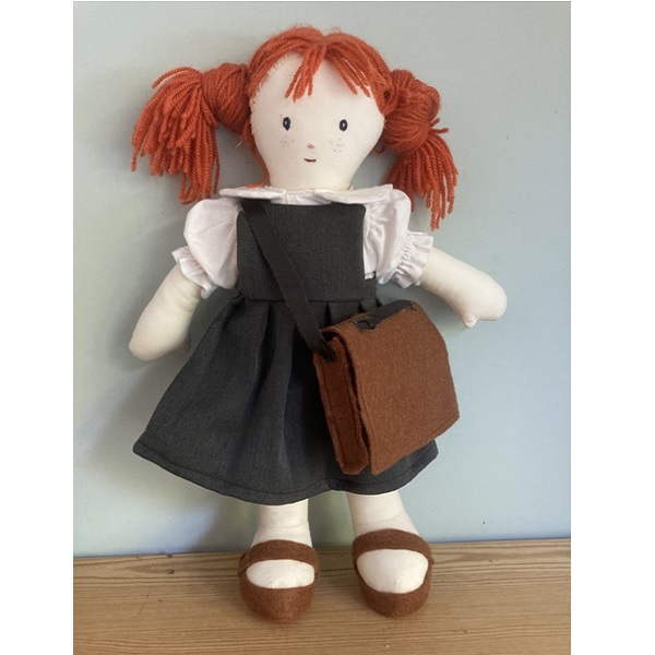 Mina Rəşid. Məktəbə gedən kukla