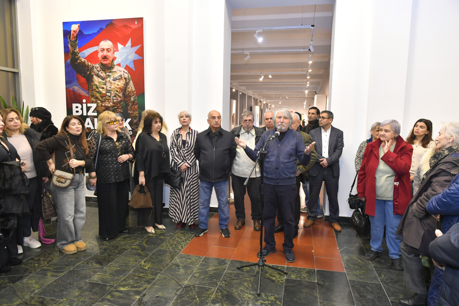 Rəssamlar İttifaqında "Kukla dünyasının sirləri" adlı sərgi açılıb 