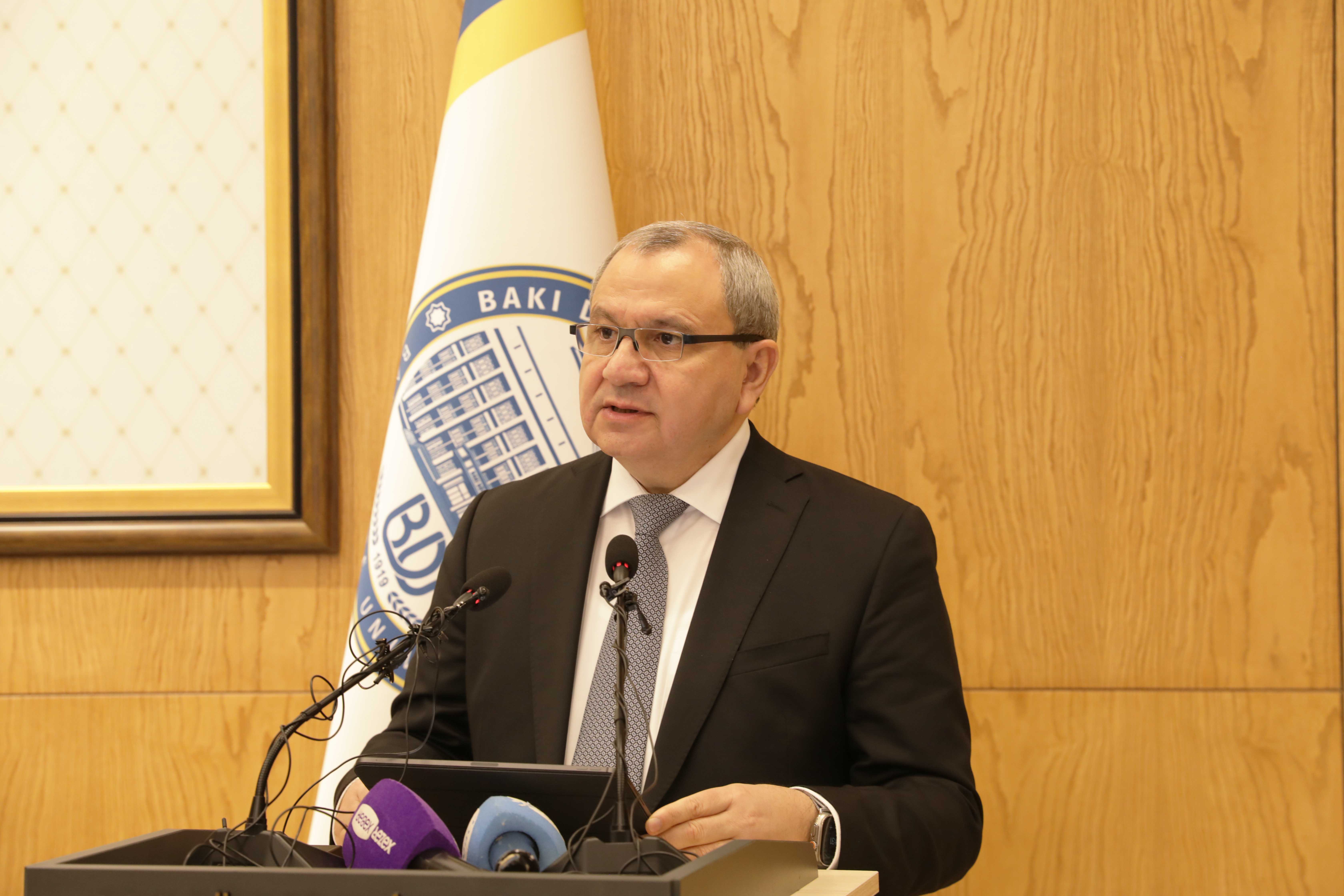 BDU-da audiovizual mediada Azərbaycan dilinin saflığı müzakirə olunub - FOTO