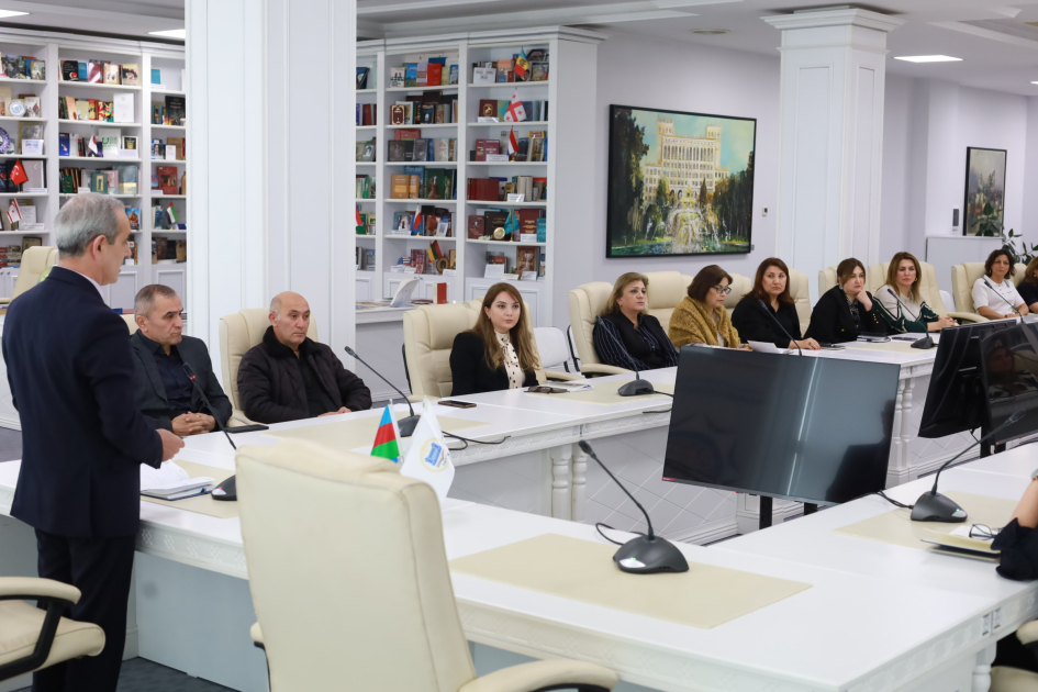 “Şəhərsalma və Memarlıq İli” ilə bağlı MEK-də iclas keçirilib, vəzifələr müəyyənləşdirilib - FOTO