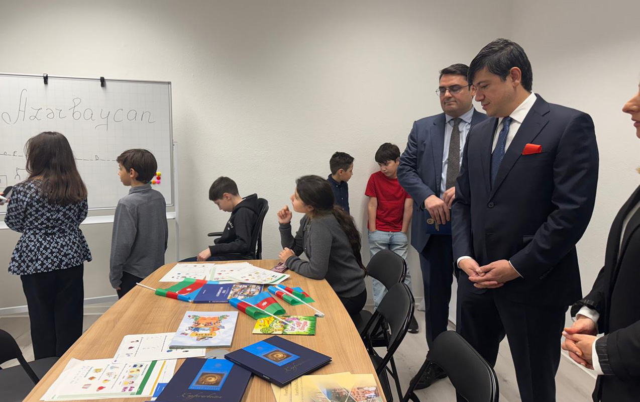 Xaricdə daha bir Azərbaycan Evi və həftəsonu məktəbi açılıb