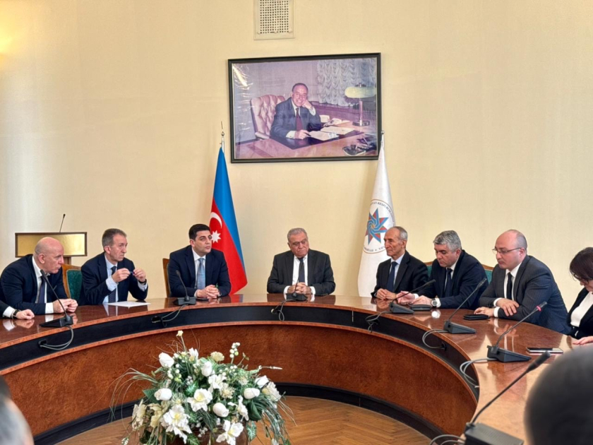 Dövlət İdarəçilik Akademiyasında 20 Yanvar faciəsi qurbanlarının xatirəsi anılıb