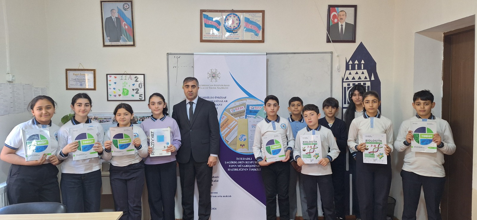 Kəlbəcər şagirdlərinə tədris dəstəyi göstərilib