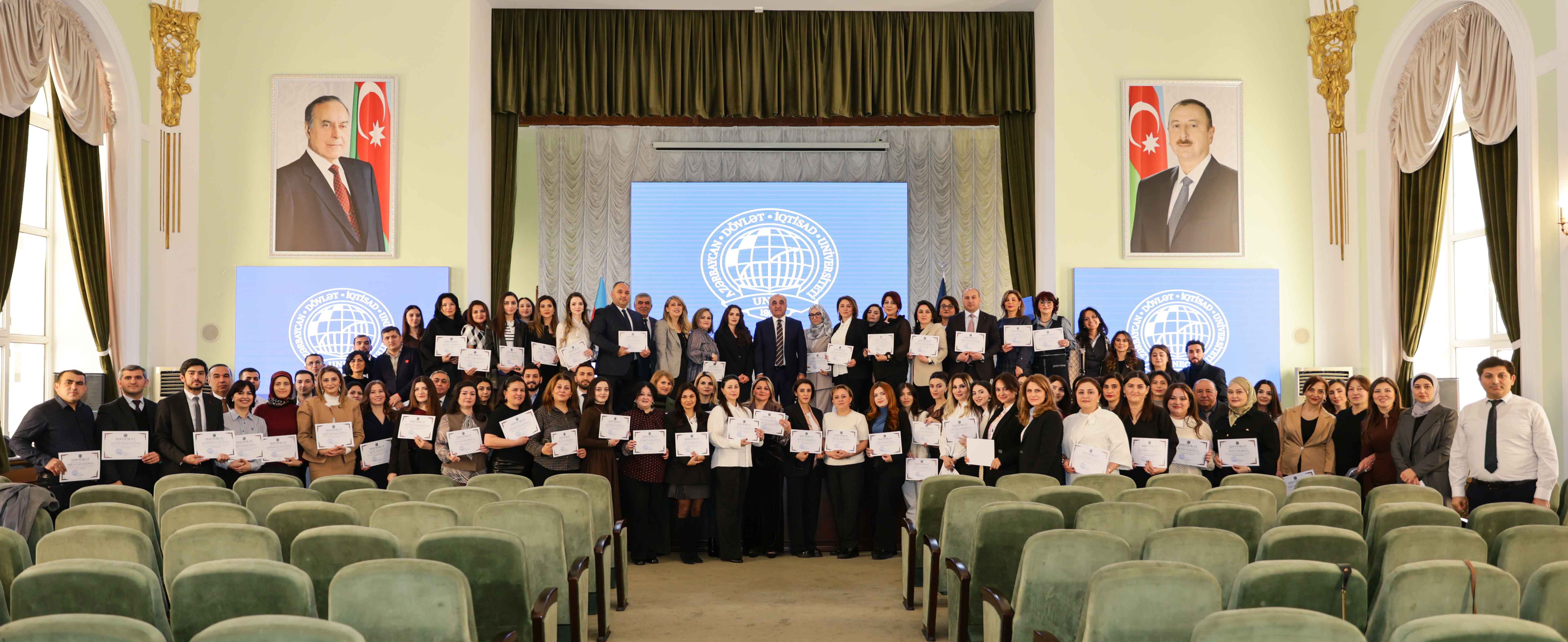 "Akademik İnkişaf və İnnovativ Tədris” Təlim Proqramın ilk iştirakçılarına sertifikatlar verilib - FOTO