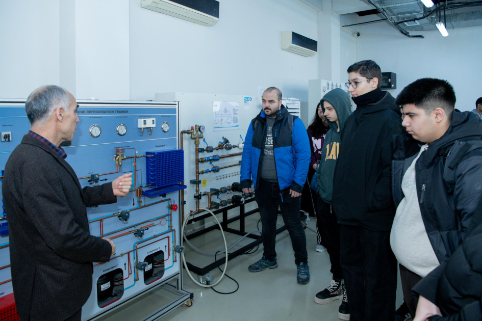 Türkiyəli müəllim və şagirdlər BMU-da olublar