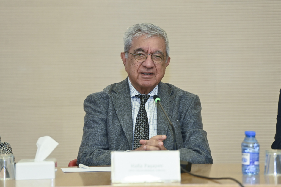 ADA Universitetində “Xarici Siyasət Proqramı”nı uğurla başa vuran diplomatlara sertifikatlar verilib - FOTO