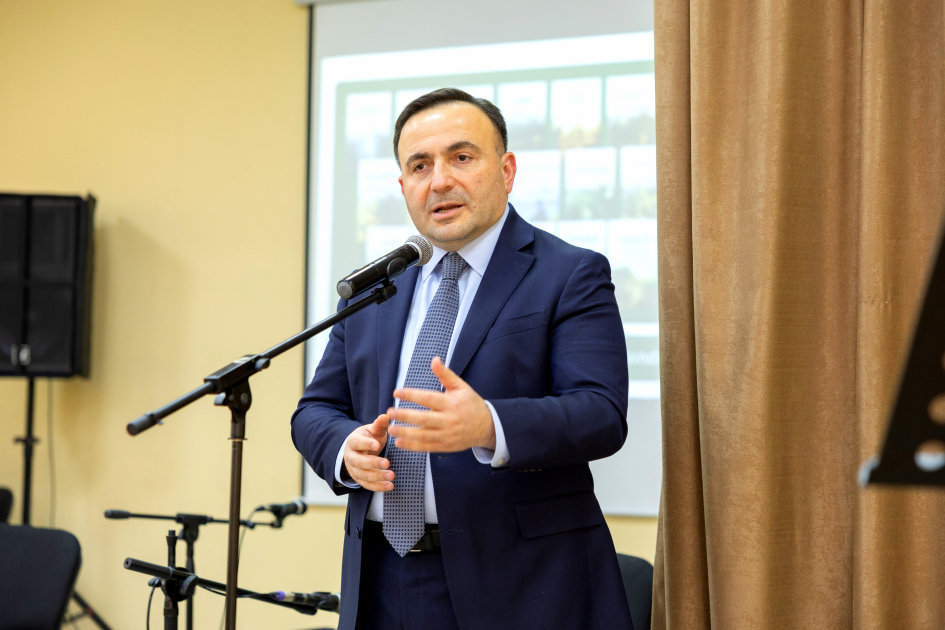 Azərbaycanda Brayl əlifbasında yeni kitablar nəşr olunub