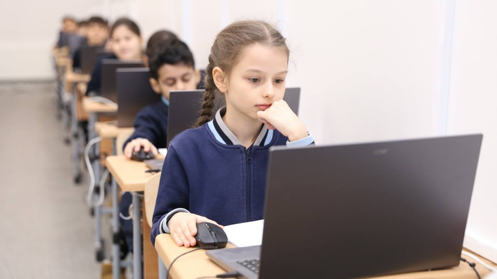 Məktəblərdə yeni qiymətləndirmə modeli - Nələr dəyişəcək?