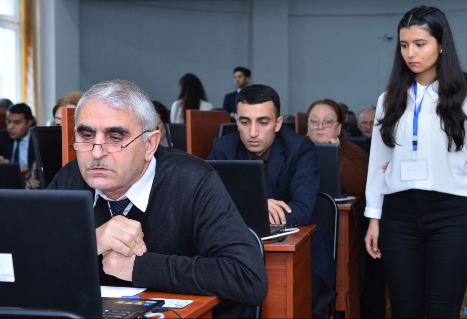 Direktor və direktor müavinləri üçün ixtisas istiqamətləri üzrə test imtahanı keçirilib