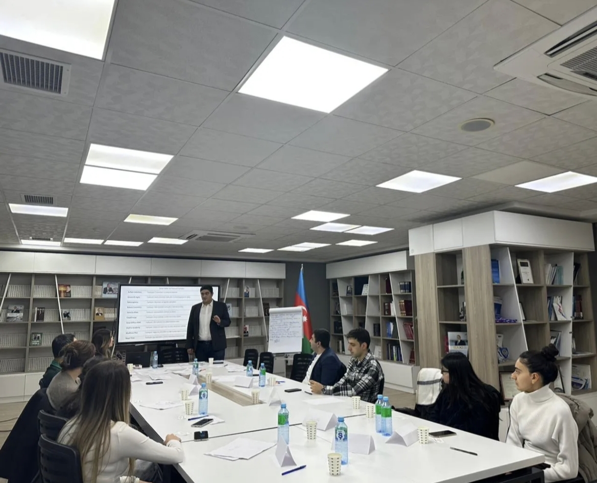 DİM-də təlim: “Ünsiyyət bacarıqlarının inkişafı”