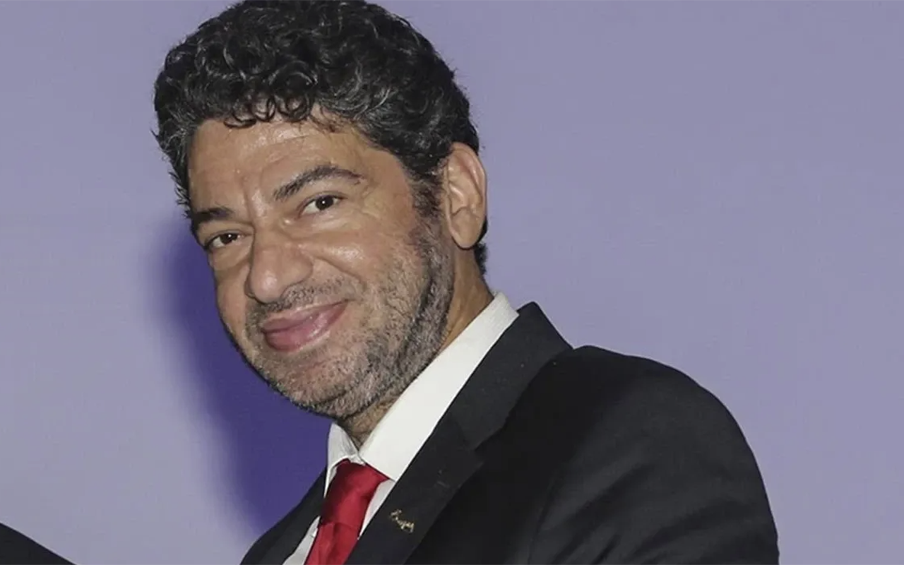 Məşhur müğənni infarkt keçirdi - FOTO