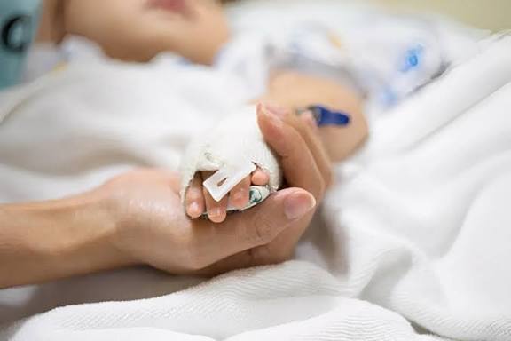 5 yaşlı qız qıcolmadan ölüb