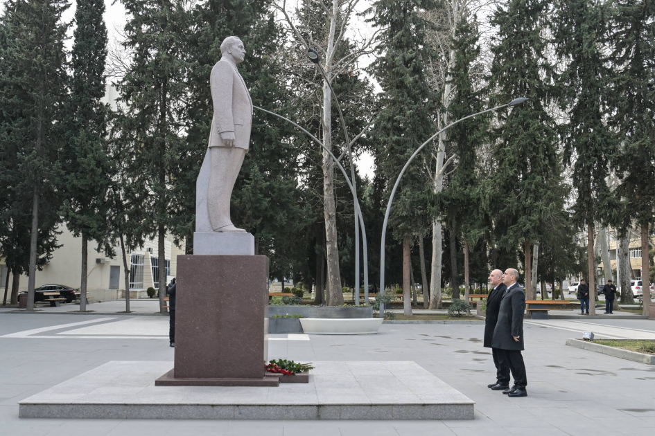 Elm və təhsil naziri Mingəçevirdə gənc müəllim və direktorlarla görüşüb - FOTO